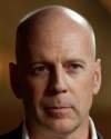 Bruce Willis le echa un ojo a American Assassin